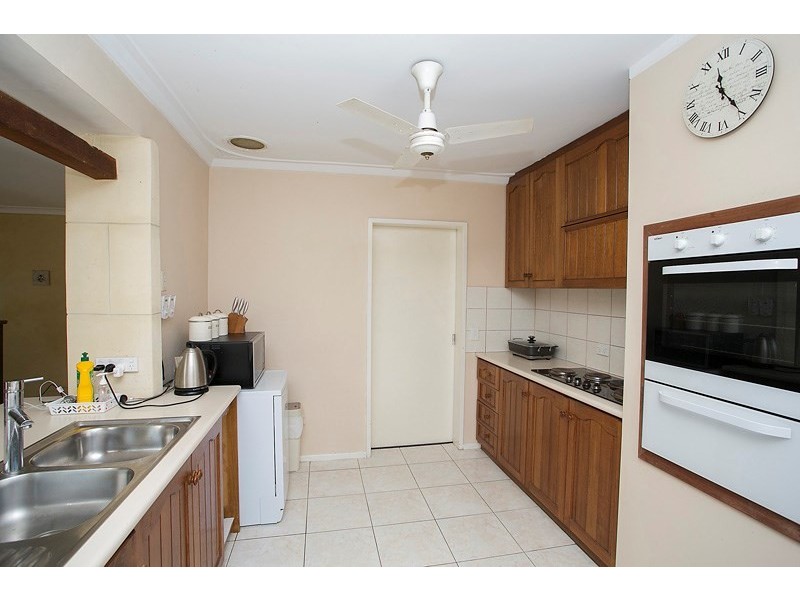 73 Falls Road, Lesmurdie WA 6076