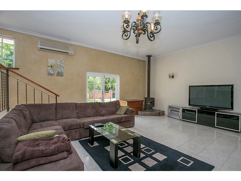 73 Falls Road, Lesmurdie WA 6076