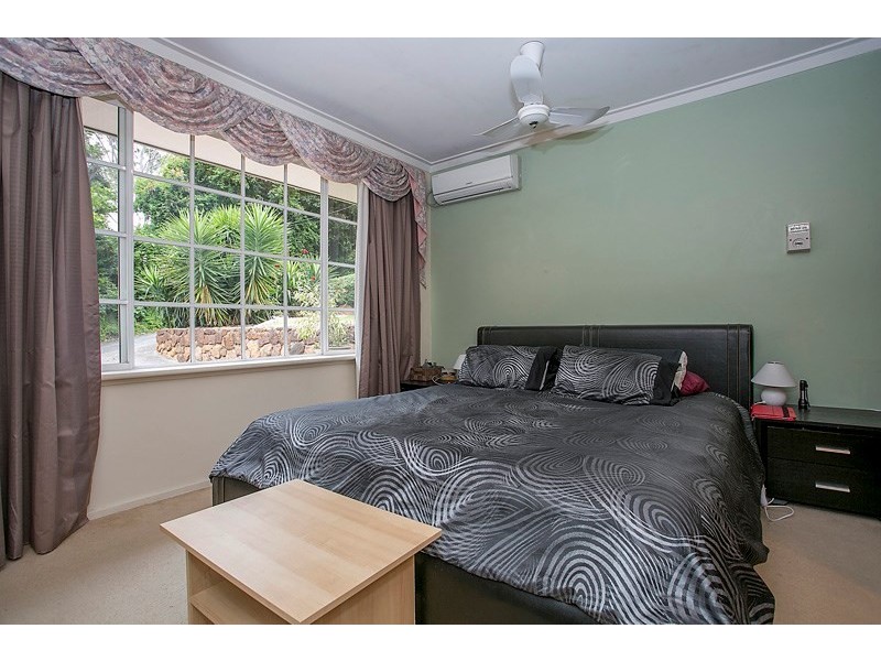 73 Falls Road, Lesmurdie WA 6076