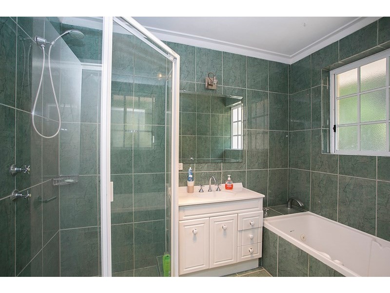 73 Falls Road, Lesmurdie WA 6076