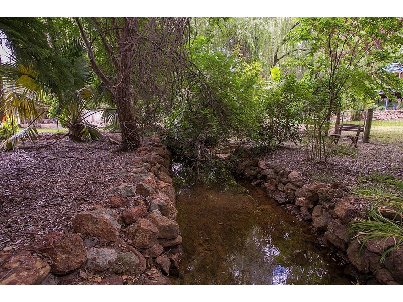 73 Falls Road, Lesmurdie WA 6076