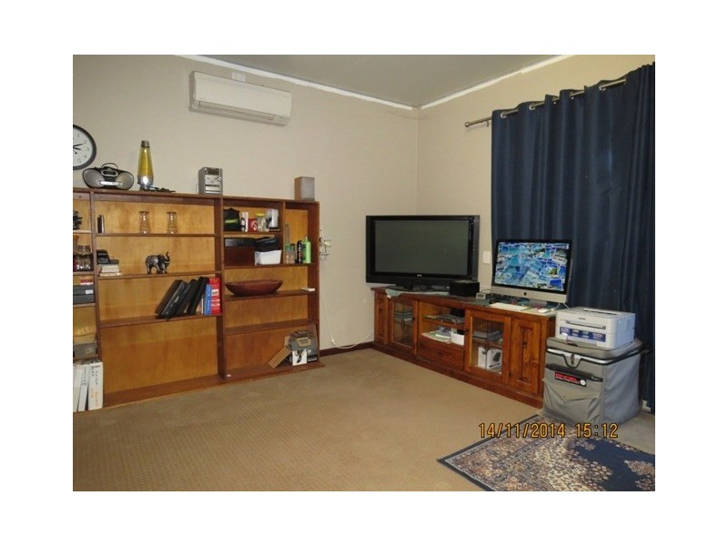 24 Banksia Road, Walliston WA 6076