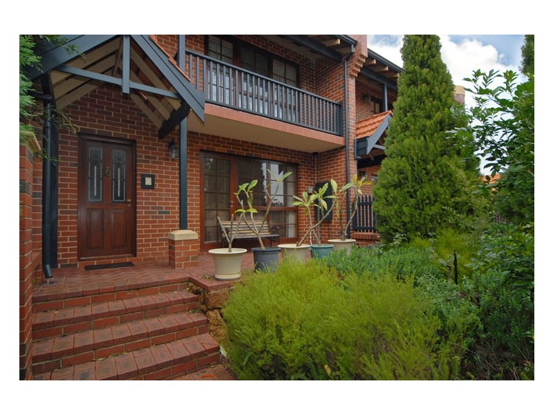 2/33 Central Road, Kalamunda WA 6076