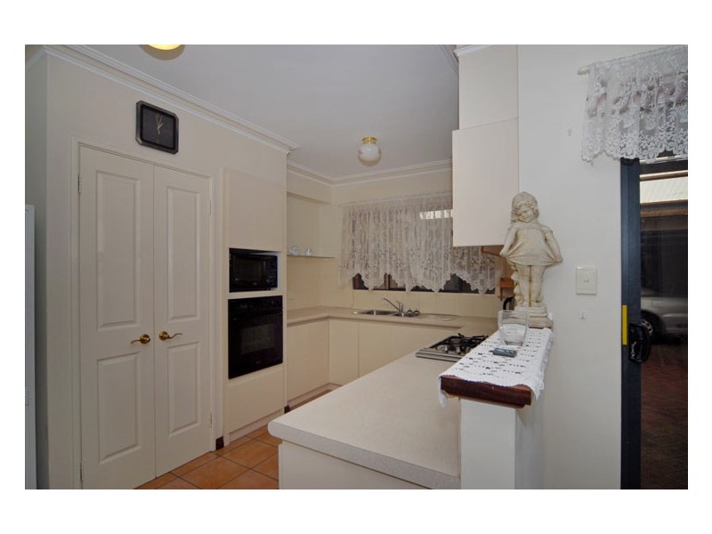 2/33 Central Road, Kalamunda WA 6076