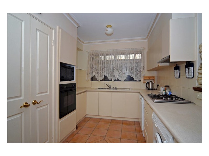 2/33 Central Road, Kalamunda WA 6076