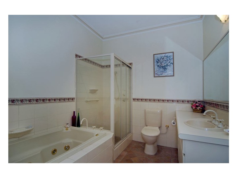 2/33 Central Road, Kalamunda WA 6076