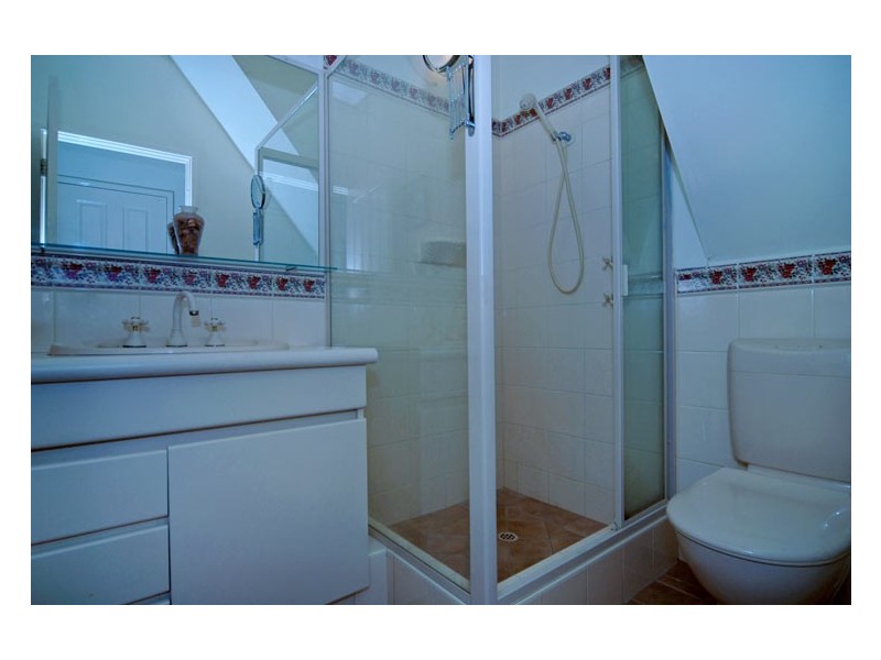 2/33 Central Road, Kalamunda WA 6076