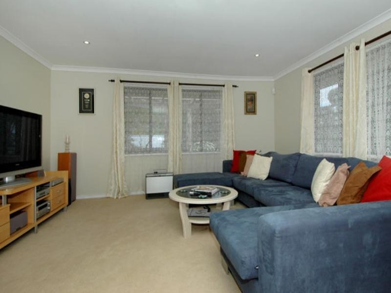 15 Peet Road, Kalamunda WA 6076