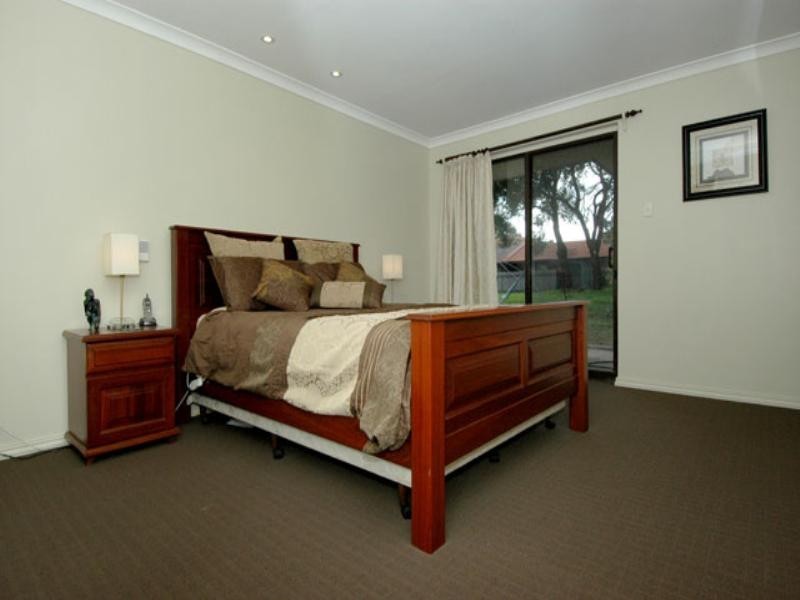 15 Peet Road, Kalamunda WA 6076