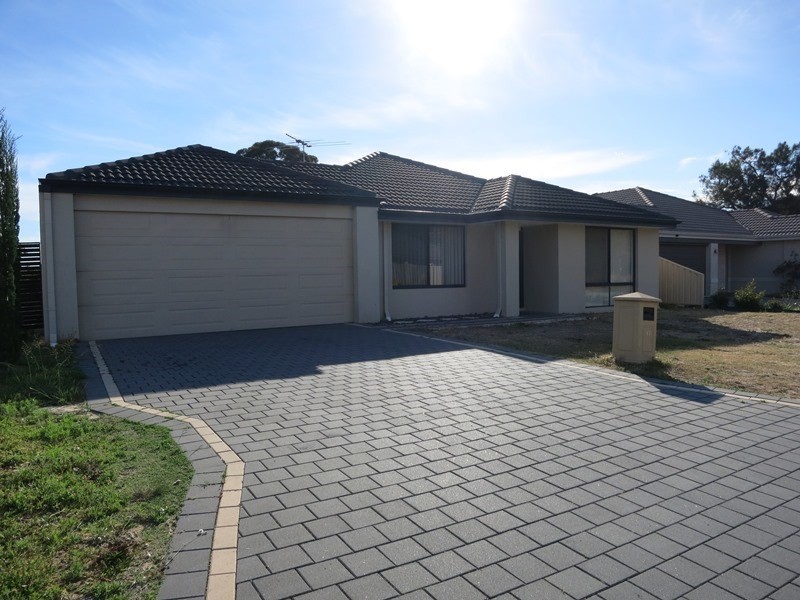 17 Cara Way, Wattle Grove WA 6107