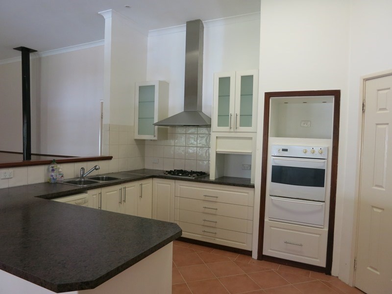 35 Palmateer Drive, Carmel WA 6076