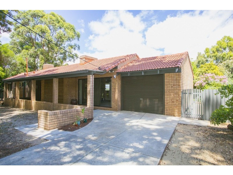 12 Plume Court, Lesmurdie WA 6076