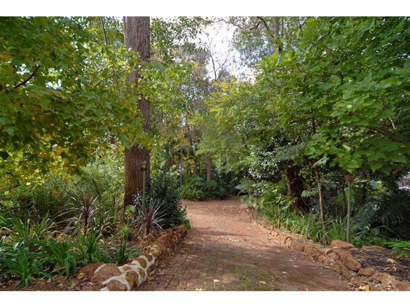 66 Spring Road, Kalamunda WA 6076