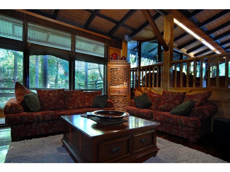 66 Spring Road, Kalamunda WA 6076