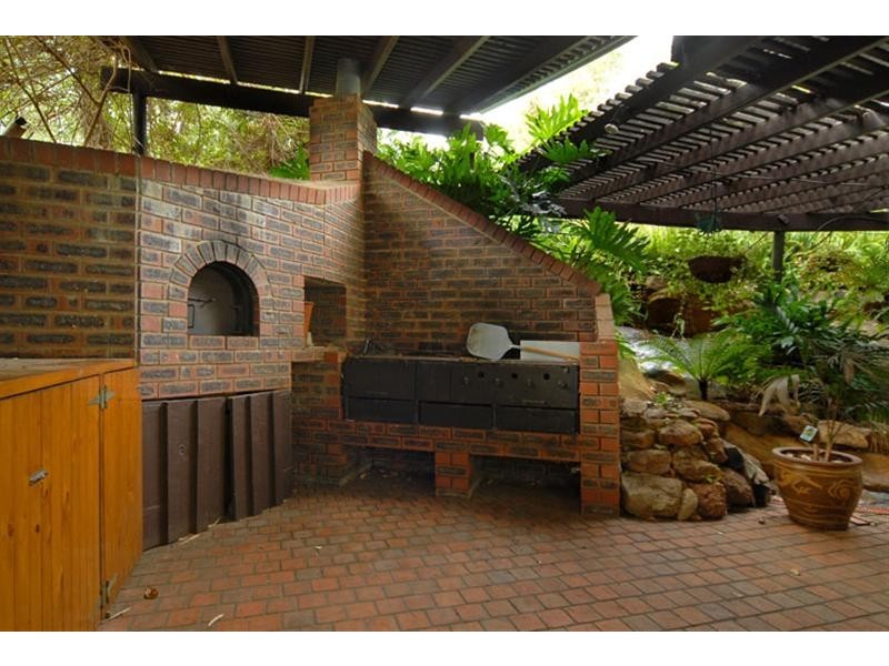 66 Spring Road, Kalamunda WA 6076