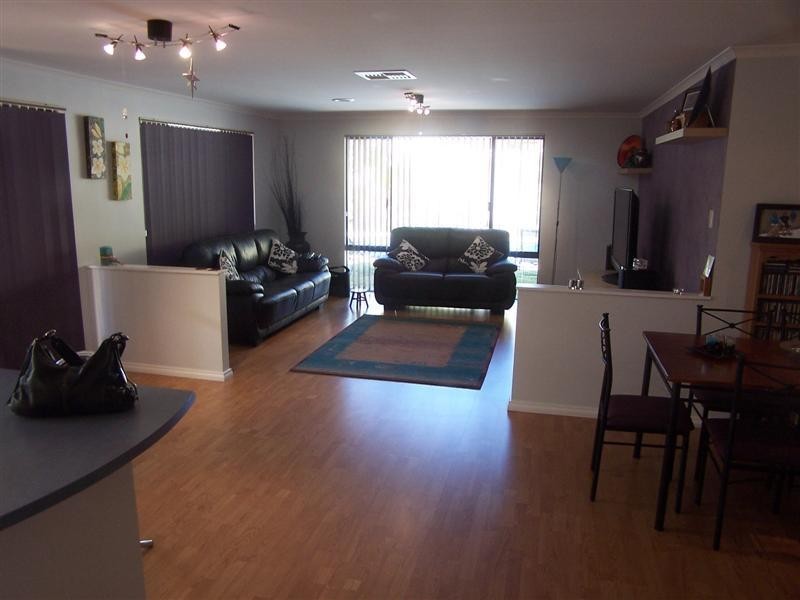 7 Jubata Court, Maida Vale WA 6057