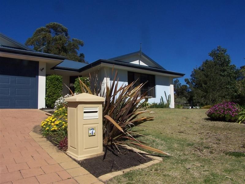 7 Jubata Court, Maida Vale WA 6057