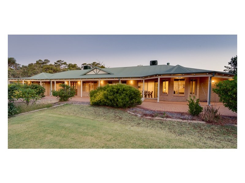 315 Holmes Road, Forrestfield WA 6058