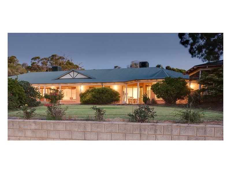 315 Holmes Road, Forrestfield WA 6058