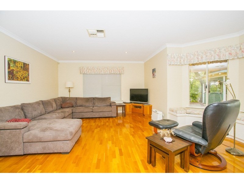 315 Holmes Road, Forrestfield WA 6058