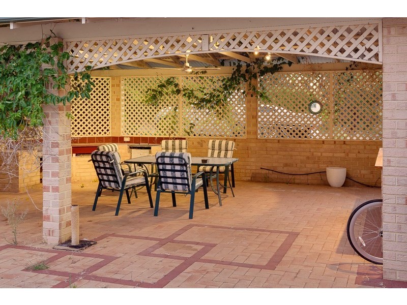 315 Holmes Road, Forrestfield WA 6058