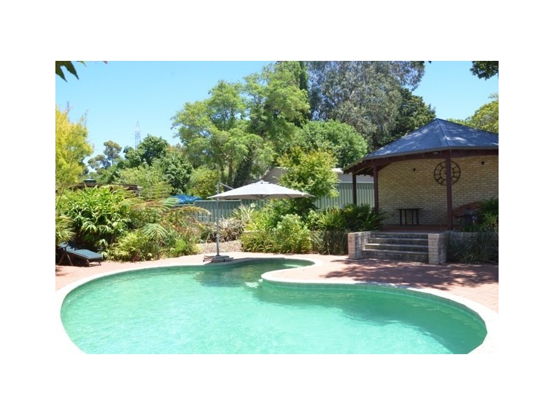 12 Lawnbrook Road East, Bickley WA 6076