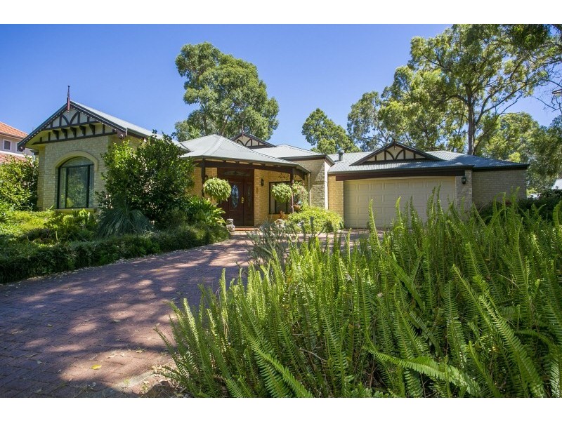 12 Lawnbrook Road East, Bickley WA 6076