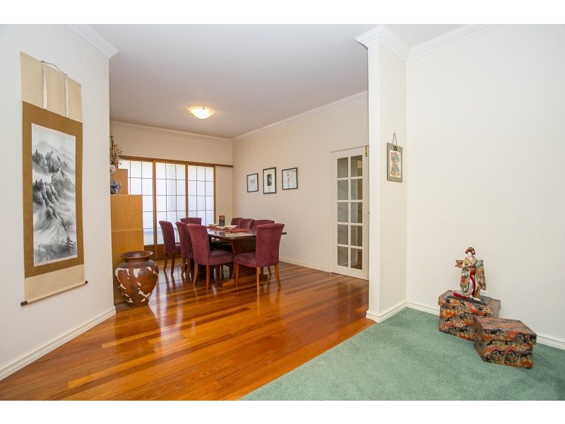 12 Lawnbrook Road East, Bickley WA 6076