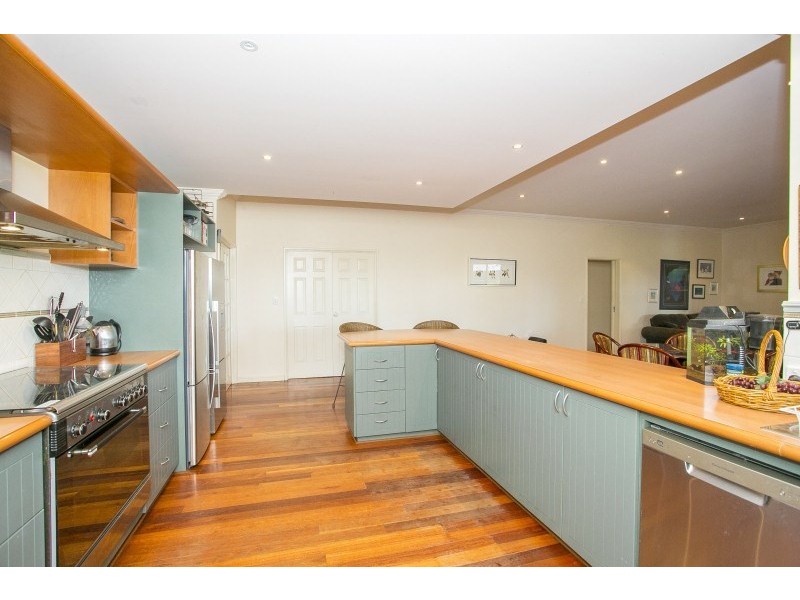 12 Lawnbrook Road East, Bickley WA 6076