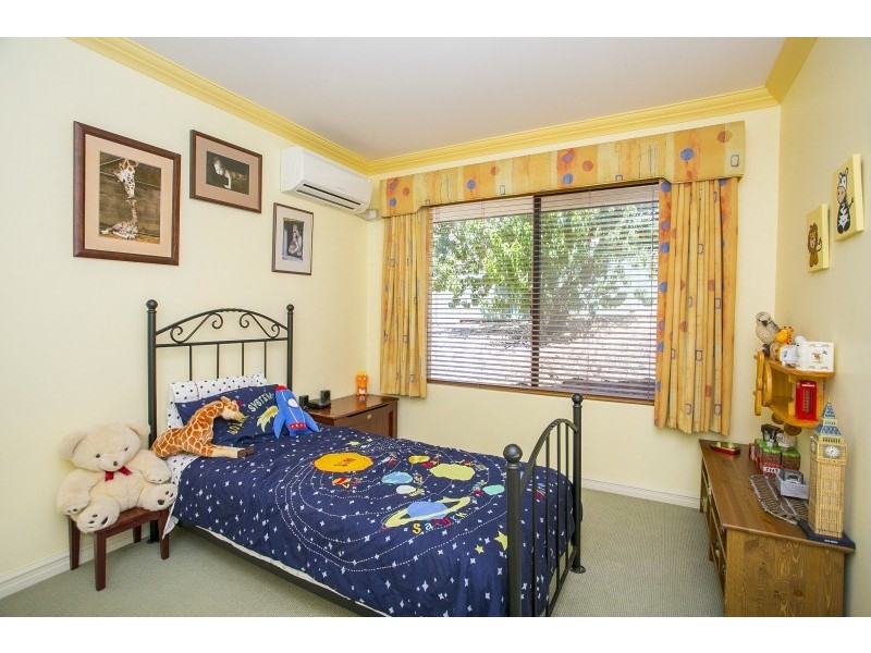 12 Lawnbrook Road East, Bickley WA 6076