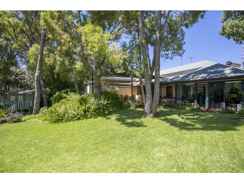 12 Lawnbrook Road East, Bickley WA 6076