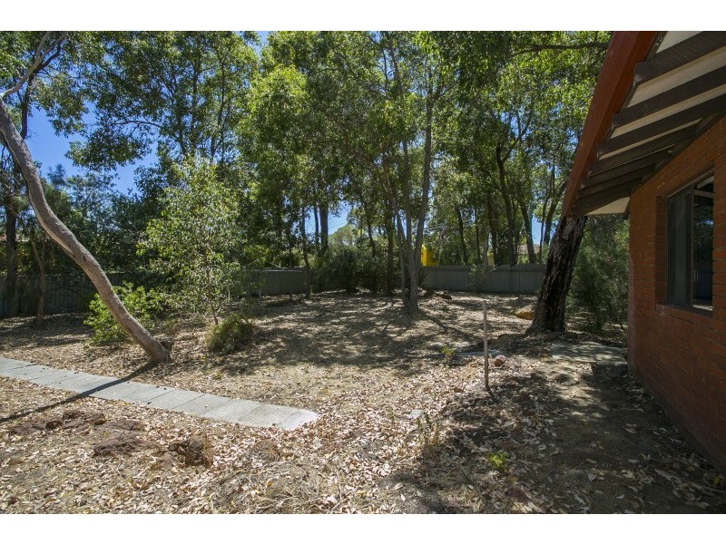 3 Valiant Close, Lesmurdie WA 6076