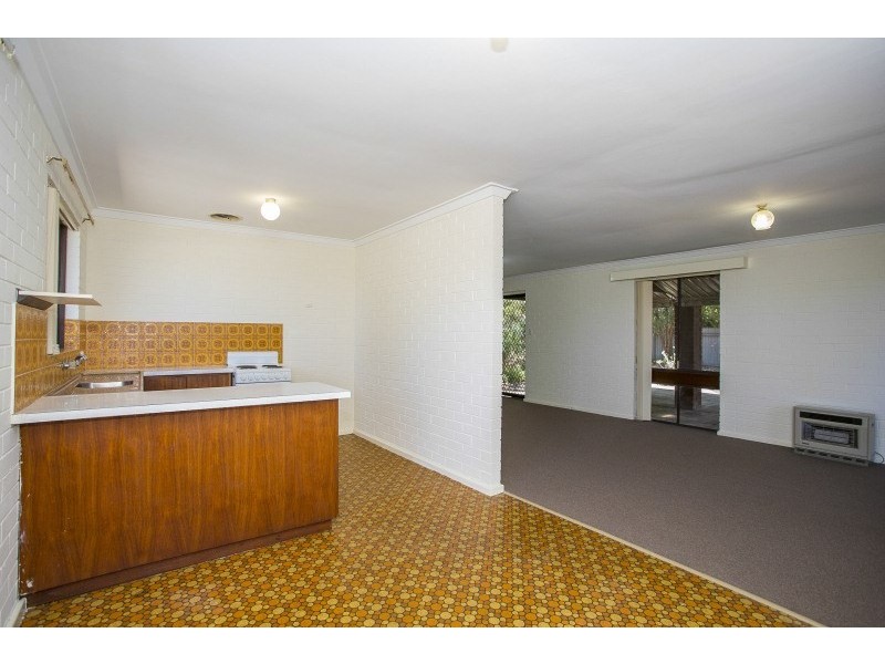 3 Valiant Close, Lesmurdie WA 6076