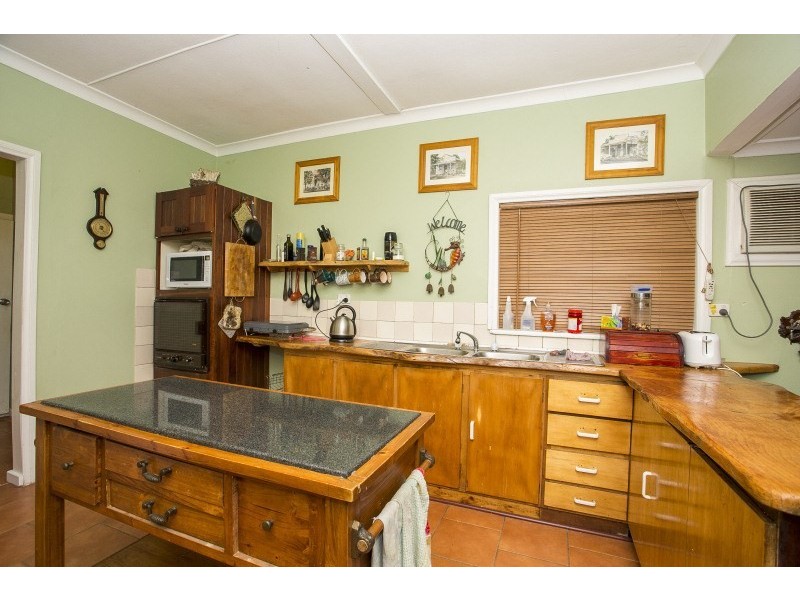 338 Holmes Road, Forrestfield WA 6058