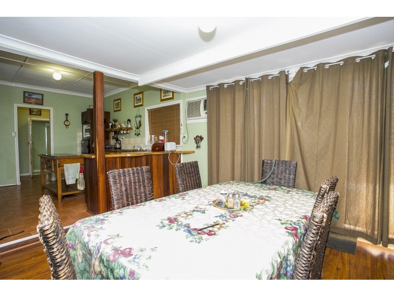 338 Holmes Road, Forrestfield WA 6058