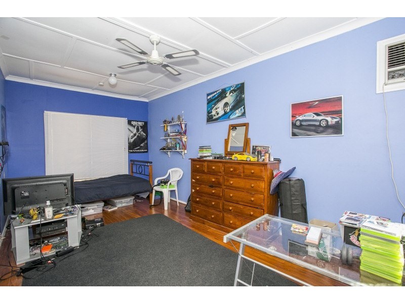 338 Holmes Road, Forrestfield WA 6058