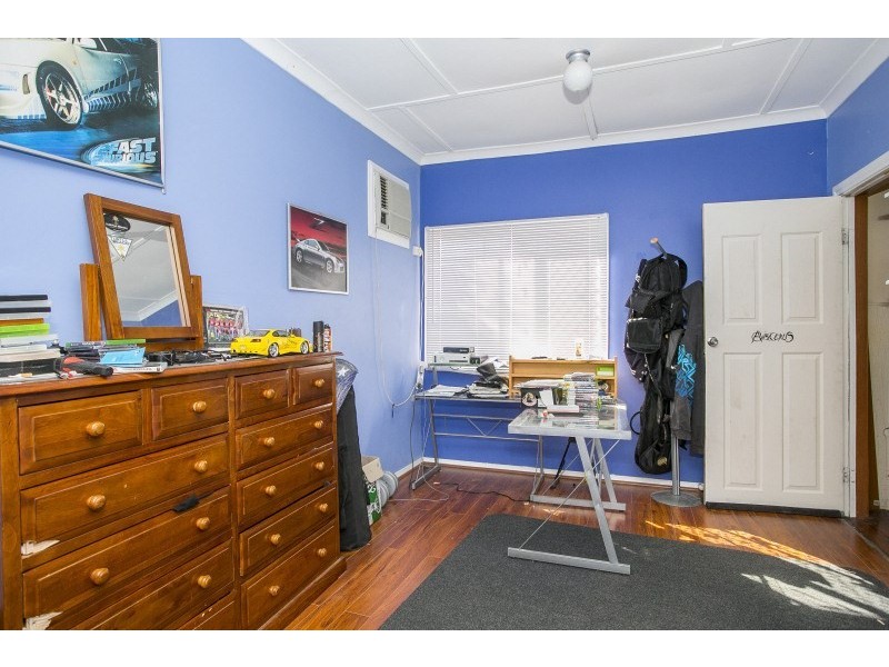 338 Holmes Road, Forrestfield WA 6058