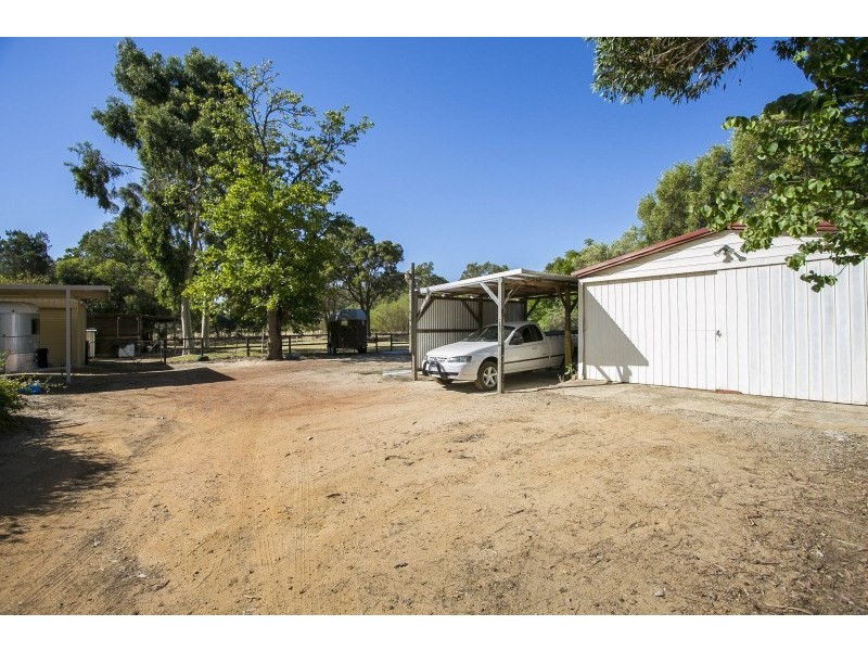 338 Holmes Road, Forrestfield WA 6058