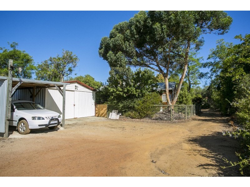 338 Holmes Road, Forrestfield WA 6058