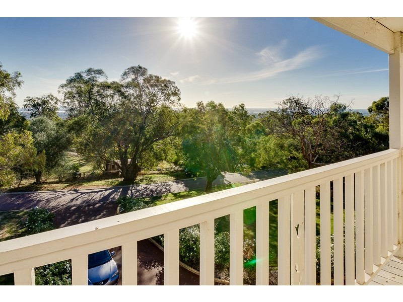 2 Newlands Grove, Gooseberry Hill WA 6076