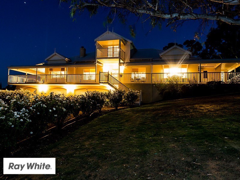 2 Newlands Grove, Gooseberry Hill WA 6076