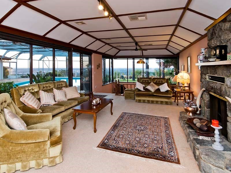 15 Lookout Road, Kalamunda WA 6076