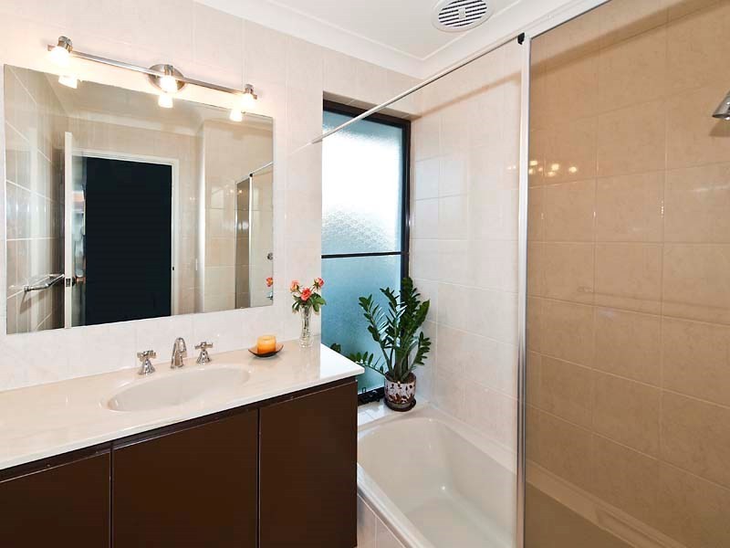 15 Lookout Road, Kalamunda WA 6076