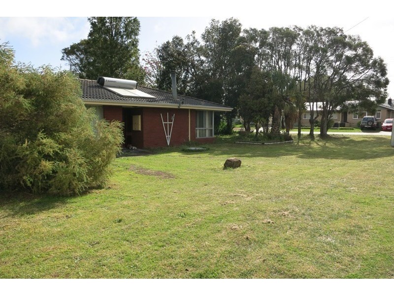 2 Umina Street, High Wycombe WA 6057