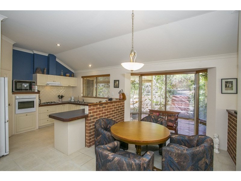 22 Davies Crescent, Gooseberry Hill WA 6076