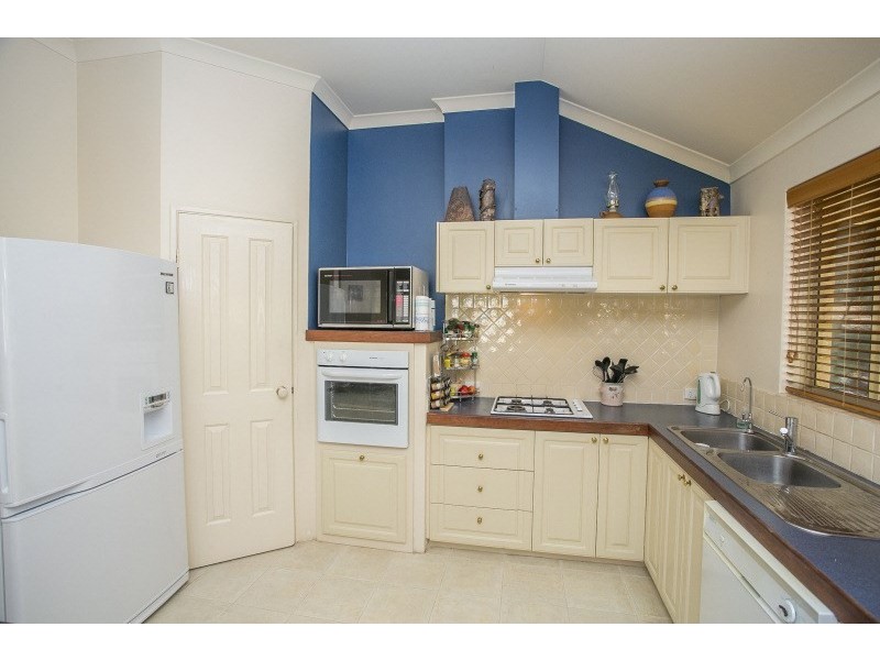 22 Davies Crescent, Gooseberry Hill WA 6076