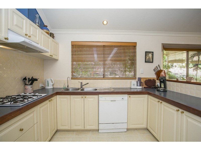 22 Davies Crescent, Gooseberry Hill WA 6076