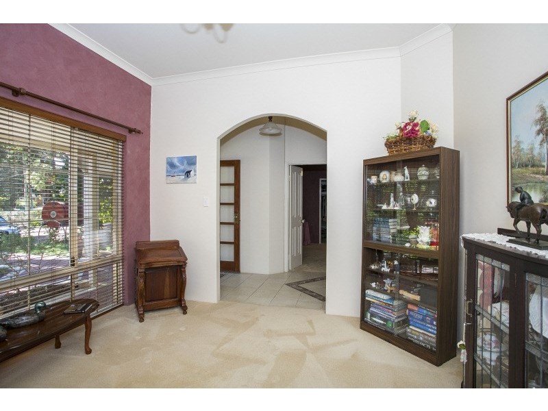 22 Davies Crescent, Gooseberry Hill WA 6076