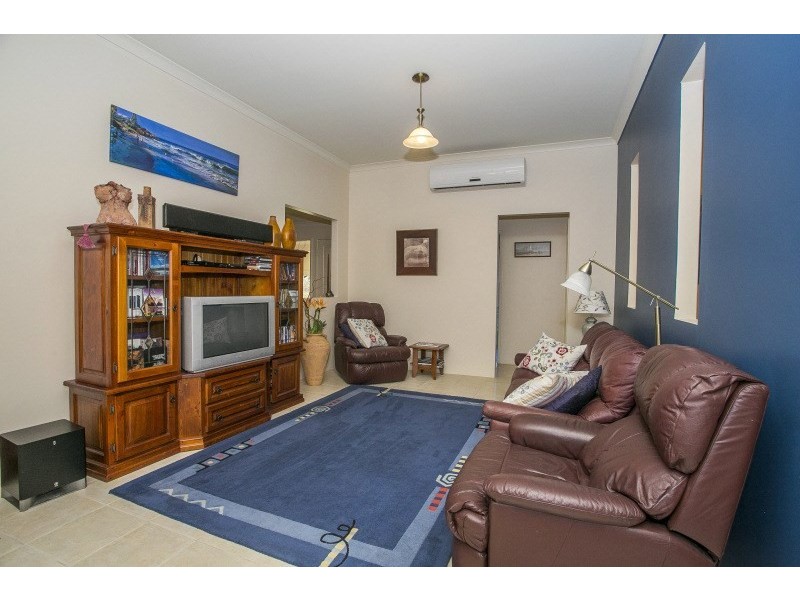 22 Davies Crescent, Gooseberry Hill WA 6076