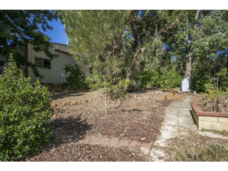 22 Davies Crescent, Gooseberry Hill WA 6076